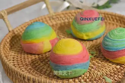 Spiral rainbow souffle