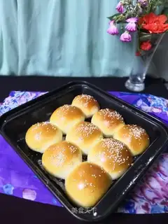 Bread with bean sand