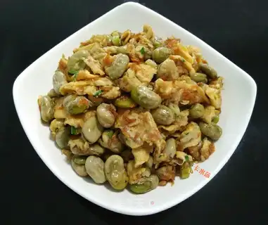 Eggs and shrimp skins and beans