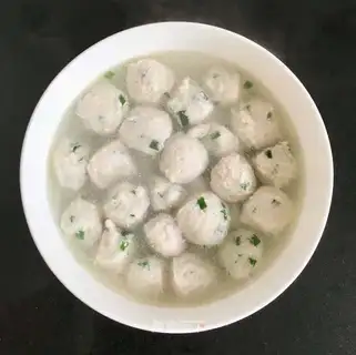 Fishball soup