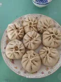 Pepper beef buns