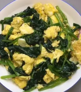 Spinach fried eggs