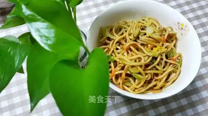 Fried noodles