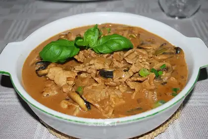 Stewed tenderloin with mushrooms