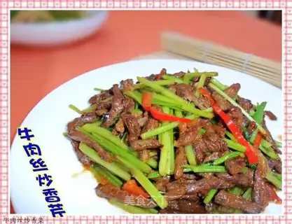 Shredded beef with celery