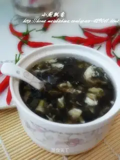 Laver shrimp skin and egg soup