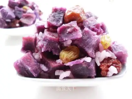 Purple sweet potato and red dates rice