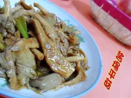 Saute mushroom with soy sauce