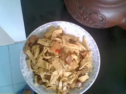 Fried shredded slices of pork