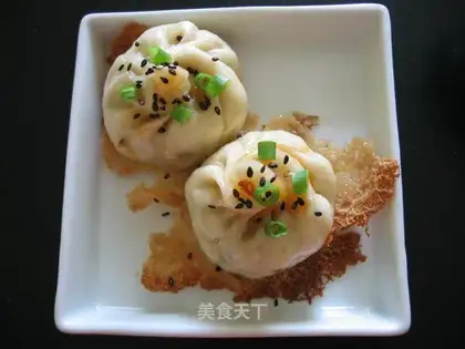pan fried pork bun