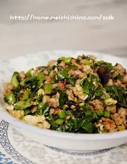 stir-fried kale leaves with minced pork and olive vegetables