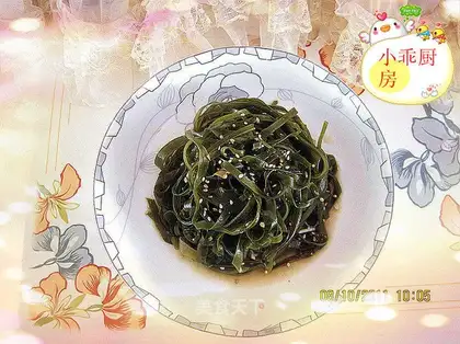 Shredded seaweed with mature vinegar