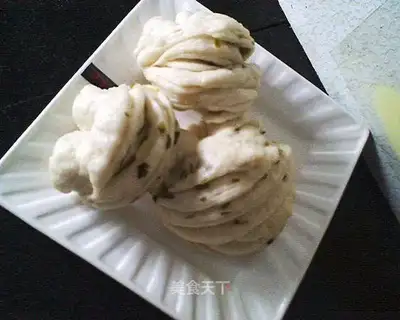 Scallion oil rolls