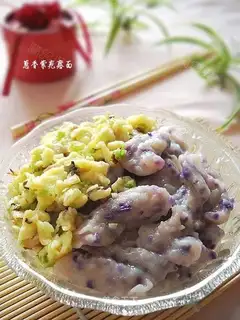 Green onion scented purple dough noodles