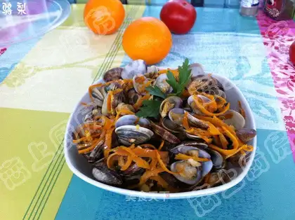 Orange clams