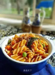 Black pepper beef tenderloin spaghetti