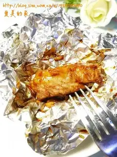 Baked pork ribs with tin foil