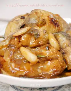 Grilled catfish with garlic