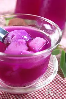 Litchi, horseshoe, dragon fruit water