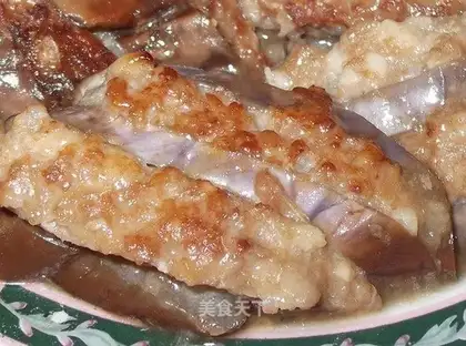 Garlic and fragrant eggplant