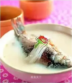 Fish and tofu soup