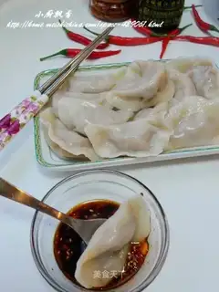 Dumplings stuffed with mushroom and pork