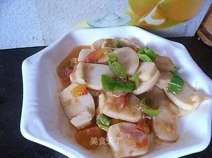 Rice cake with tomato