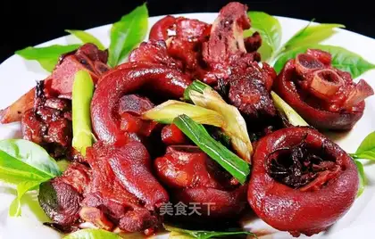 Pu 'er pork knuckles