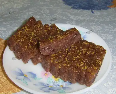 Osmanthus and red bean cake