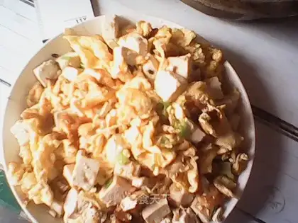 Fried tofu with eggs