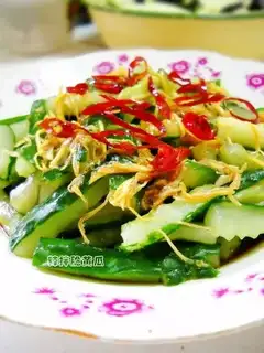 Spicy and crispy cucumber