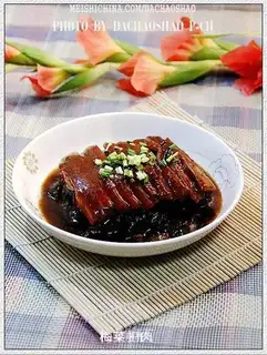 braised pork with plum vegetables