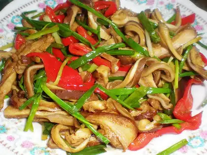 stir-fried shredded belly with red pepper