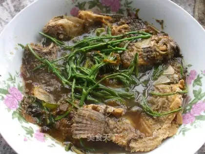Boiled fish with stinky vegetables