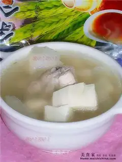 White radish tofu ribs soup