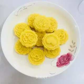 Green bean cake
