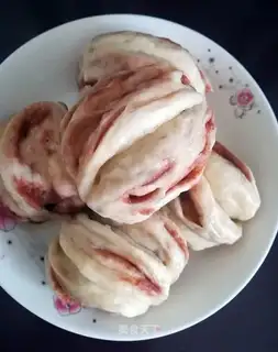 Red bean rolls