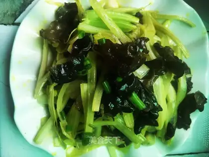 Celery fried wood
