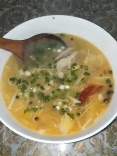 Sour potato soup