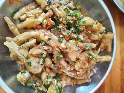 Hot chicken claws