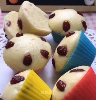 Cranberry cream