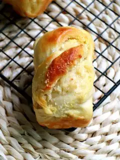 Coconut bread