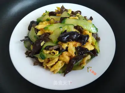 Pumpkin-mucked eggs