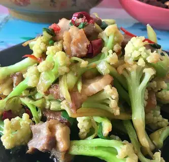 A simple dry-cooked vegetable