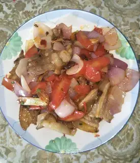 Onion carrots with five flowers