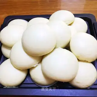 White buns