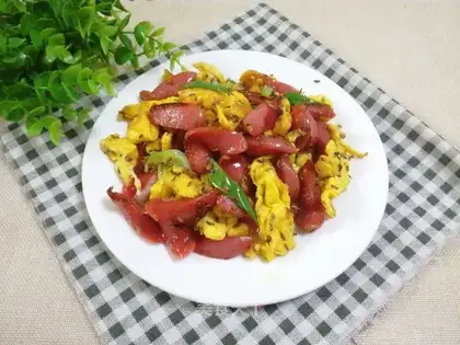 Ridiculous sausage fried eggs
