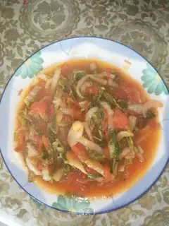 Tomato fried cabbage