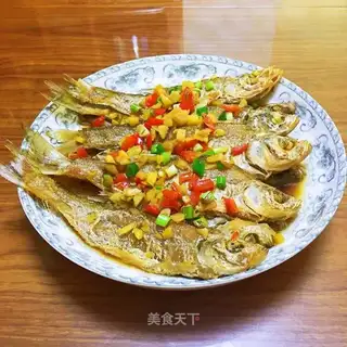 Red-burned white fish