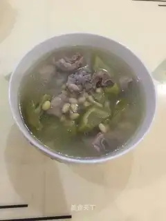 Suffering melon cucumber broccoli soup